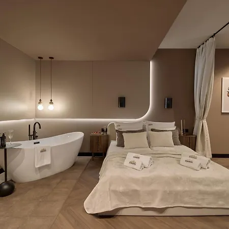 Granaria Riverside By Downtown Aparthotel 4*