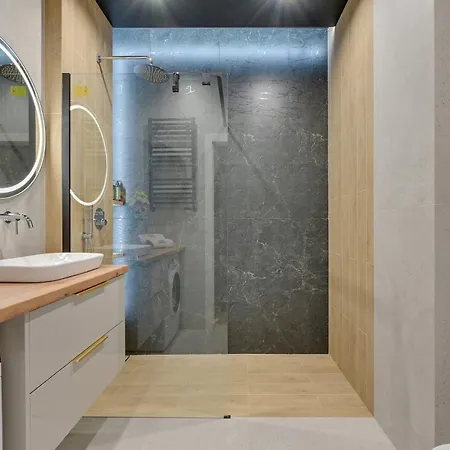 Granaria Riverside By Downtown Apartmanhotel 4*