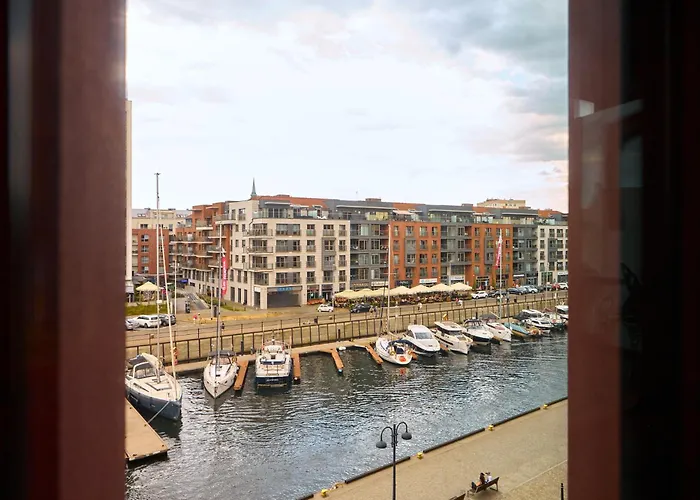 Granaria Riverside By Downtown 4* 格但斯克