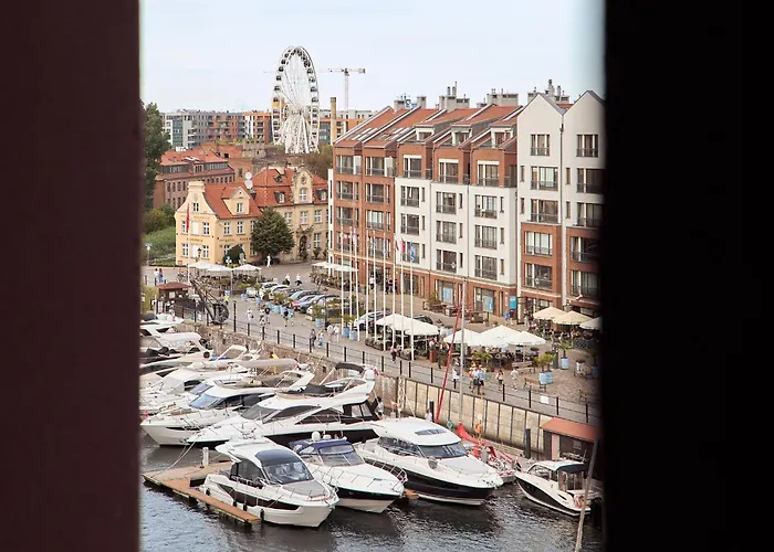 Granaria Riverside By Downtown 4* 格但斯克